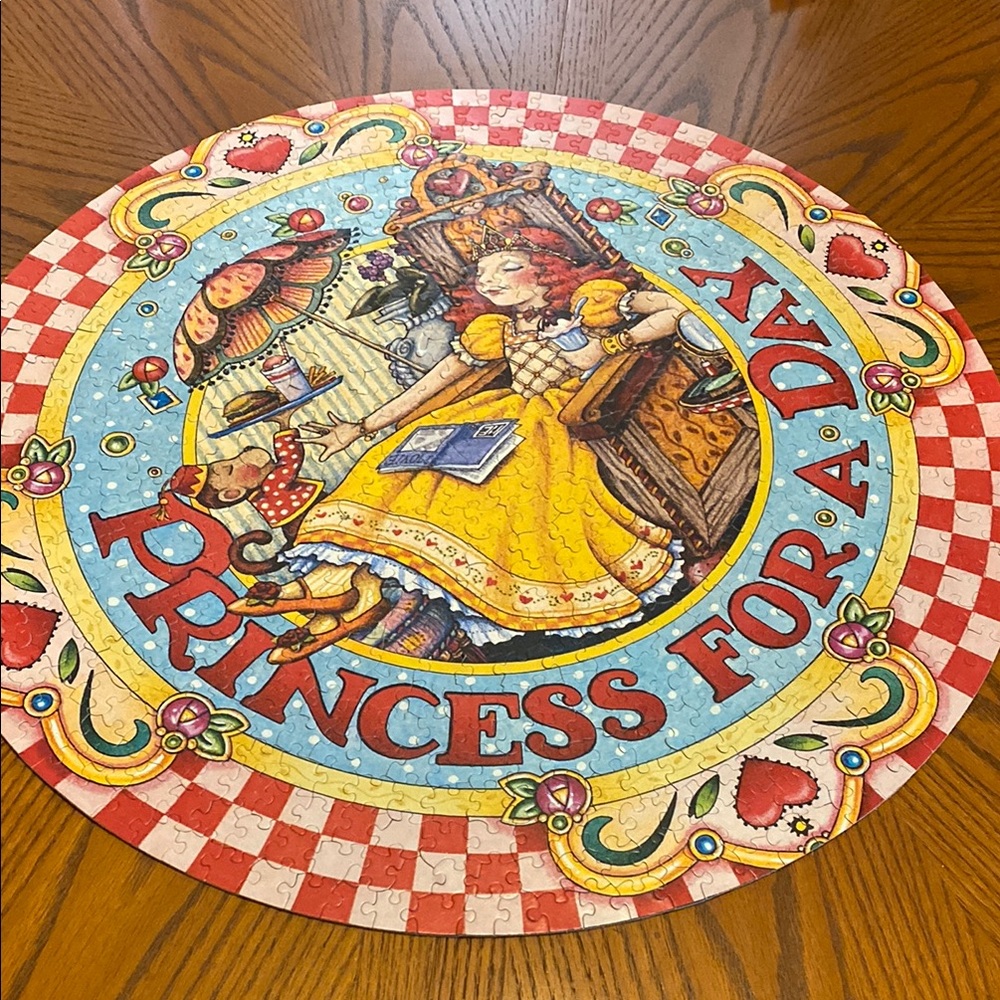 🍒MARY ENGELBREIT Princess for a Day Round Puzzle
